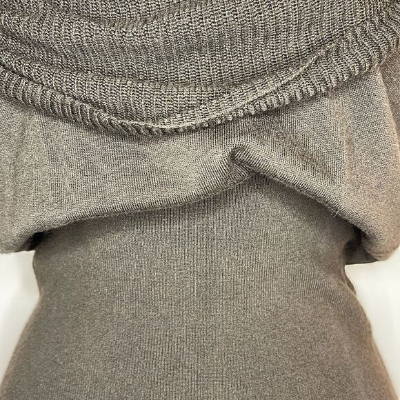 EXPRESS Short Sleeve Low Cowl Neck Sweater - Picture 4 of 9